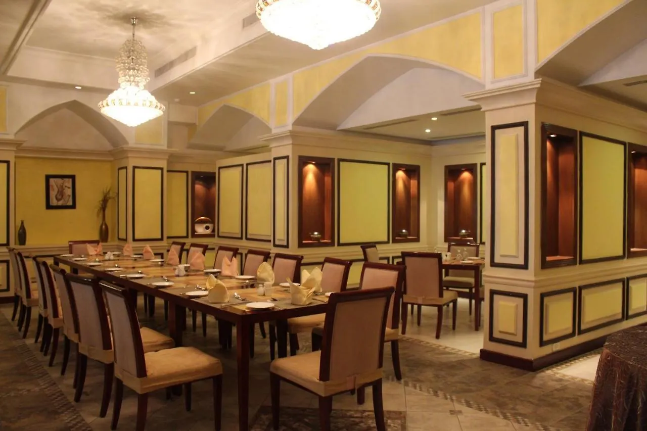 Ramada Riyadh Hotel 3*,